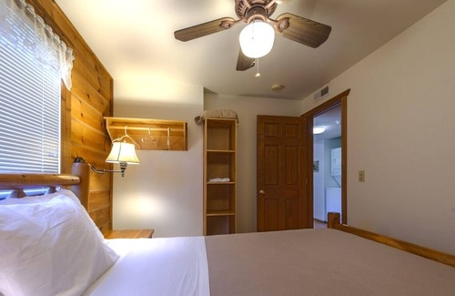 Warrens Casa | Family Getaway Lodge with Playground and Water Park! Near Wetherby Cranberry