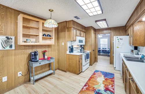 Mineola Casa | Family Getaway on 4 Acres in Mineola!