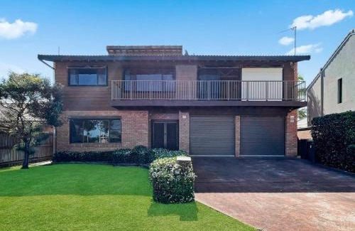 Warilla Casa | Family Getaway Opposite Warilla Beach
