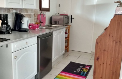 Abjat-sur-Bandiat Apartamento | Apartamento familiar Passiflora en Dordoña, con piscina y magníficas vistas.
