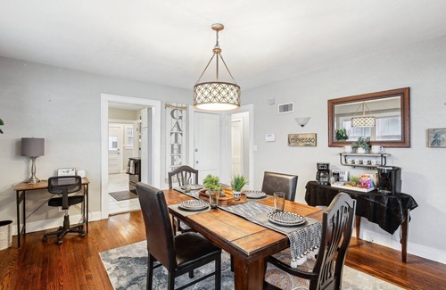 Kansas City Casa | Family & Group Friendly Home - Spacious, Comfy, & Fully Equipped