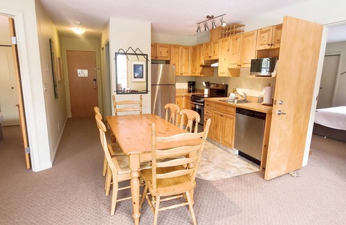 East Kootenay Condominio | Family & Groups | 2 Q beds + 2 Twin | Portable AC