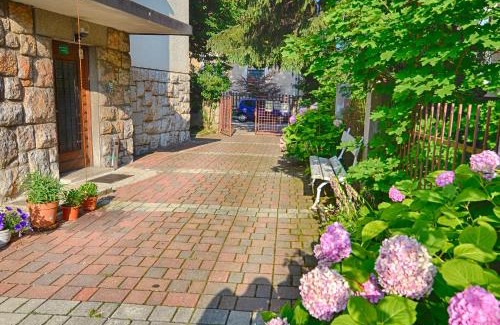 Siska District Casa | Family Guesthouse GreenSLO