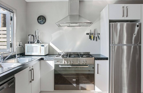 Waihi Beach Casa | Family Harmony - Waihi Beach Holiday Home