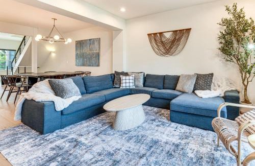 Erie Casa | Family Haven 1 Mi to Dtwn Erie Bring Your Pets!