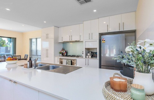 Karrinyup Casa | Family Haven | Long-Stay Approved | Full Amenities