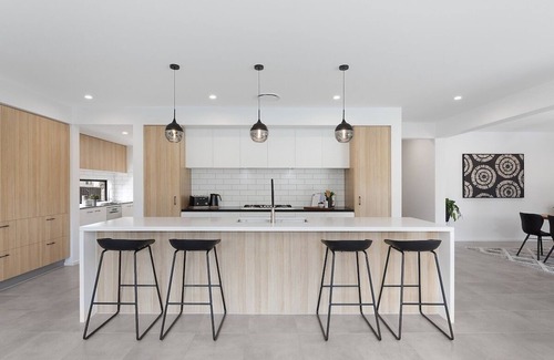 Illawong Casa | Family Haven - pool+ kids + pets