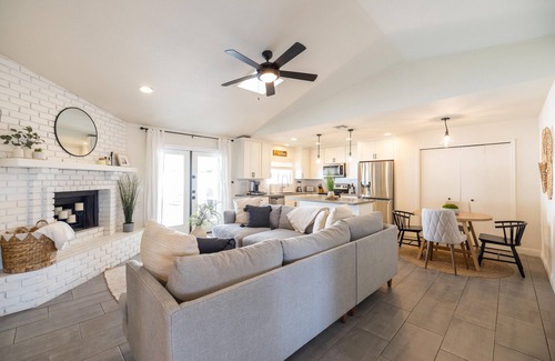 Gilbert Casa | The Cutest Hideaway w/ Heated Pool & Ping Pong