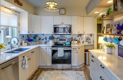 Sheboygan Casa | ¡NUEVO! Gema costera del medio oeste, ¡camine hasta el lago Michigan!