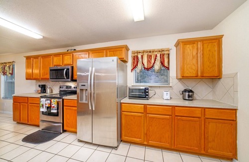 Temple Casa | Family Home 4BR w/Bonus Room – Walk to Park