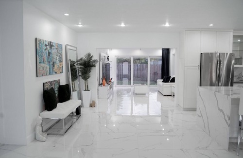Hollywood Lakes Casa | Family Home, 5 min Beach 15 min Hardrock Casino 4 min Downtown hollywood