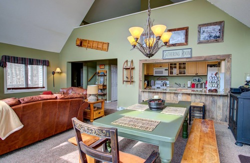 Seven Devils Casa | Family Home, Amazing View of Mtns - .5 mile from Snow Tubing