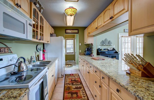 Seven Devils Casa | Family Home, Amazing View of Mtns - .5 mile from Snow Tubing