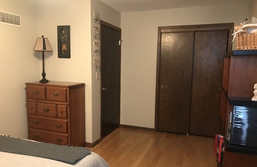 West Allis Casa | Casa familiar disponible para la Convención DNC