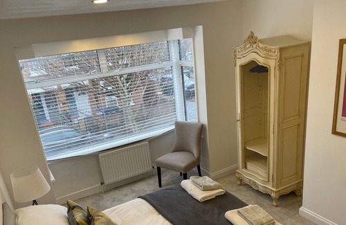 Southfield Casa | Family Home close to park and swimming pool
