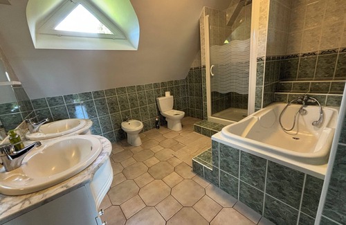 Landisacq Casa | Family home
