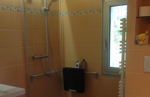 Plelan-le-Petit Casa | Family home in wooded park max 12 people. 25mn from beaches