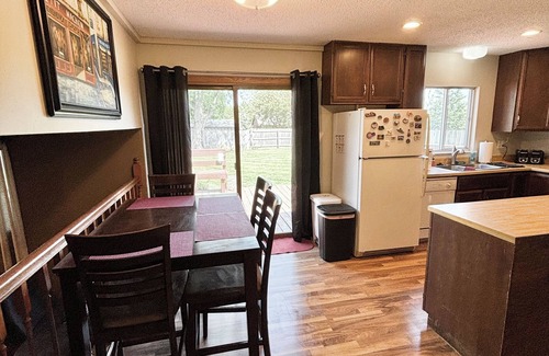 Cedar Rapids - Iowa City Casa | Family Home in Quiet Neighborhood