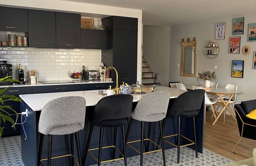 Villenave-d'Ornon Casa | Family home on the outskirts of Bordeaux, close to all amenities (streetcar, bus)
