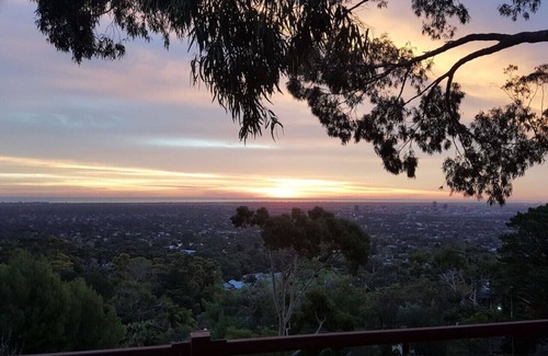 Glen Osmond Casa | Family Home Prestigious Suburb Panoramic Views