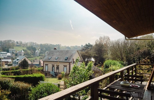 Veulettes-sur-Mer Casa | Family home: sea view, beach 50m away