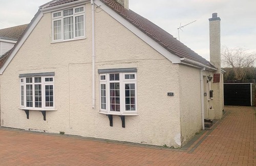 Herne Bay Casa | Family Home Three bed House Near the Beach