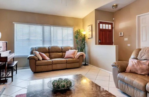 Corona Casa | Family Home