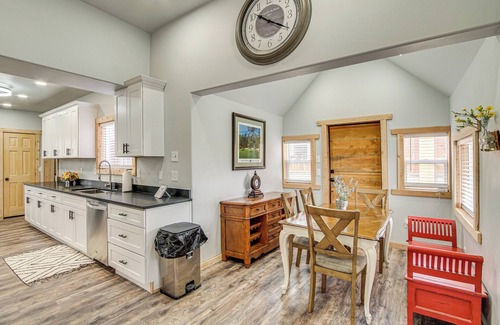 Circleville Casa | Family Home w/ Mountain Views in Circleville!