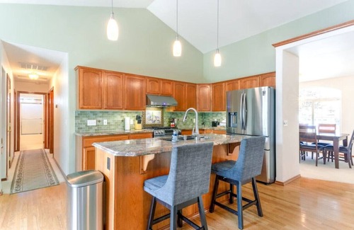 Post Falls Apartamento | Family Home w/ Pool Table + Fall Weekly Discounts
