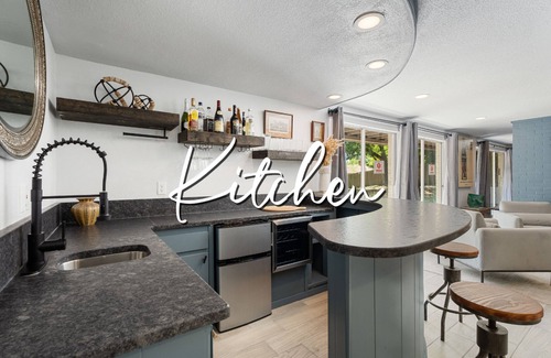 Central Oklahoma City Casa | Family Home w Pool-hot Tub-large Yard-pool Table