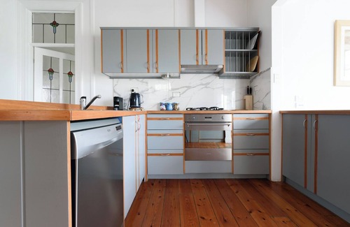 East Launceston Casa | Family Home with City Views in East Launceston
