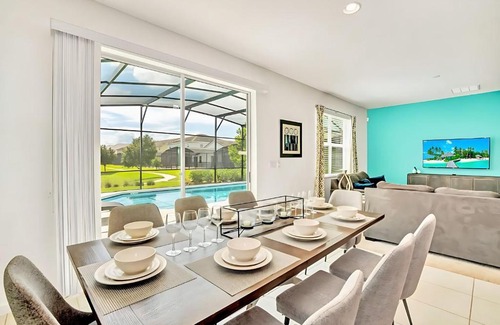 Kissimmee Casa | Family Home with Cinema Pool and BBQ Near Disney