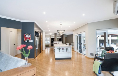 The Vines Casa | Family home with pool, spa and games room. Perfect for a retreat or bridal party