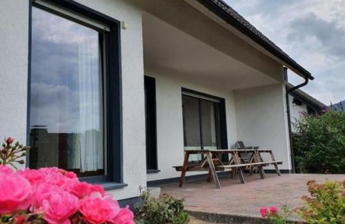 Elkeringhausen Villa | Family home with sauna, 12p
