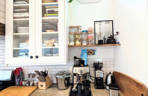 West Dublin Casa | Family home with Wood Fire Sauna near the coast. Hypoallergenic pet friendly.