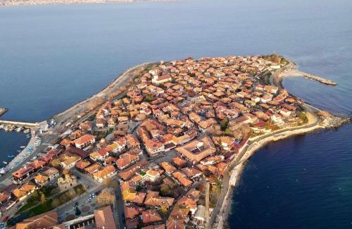 Nessebar Old Town Hotel | Family Hotel Lebed