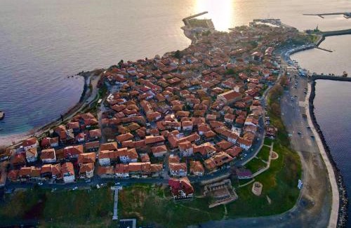 Nessebar Old Town Hotel | Family Hotel Lebed
