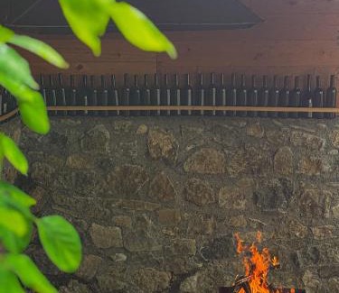 Likani Cama Y Desayuno | Family hotel mountain panorama