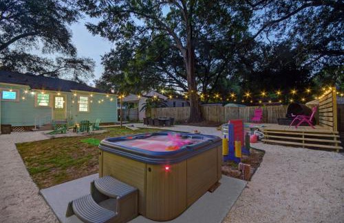 Bellview Casa | family house cowboy pool HOT TUB Yard Games