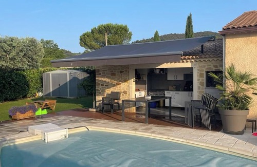Villeneuve Casa | Family house