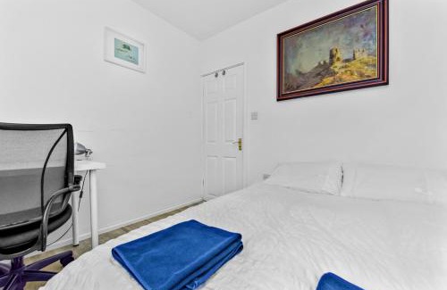 Elthorne Apartamento | Family House in the Heart of Hanwell with 5 stars!