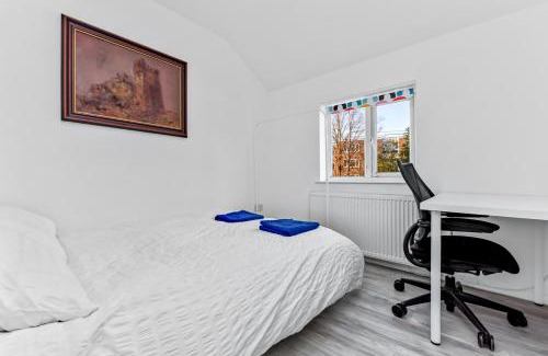 Elthorne Apartamento | Family House in the Heart of Hanwell with 5 stars!