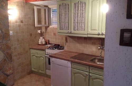 Cres Apartamento | Family house in the old center