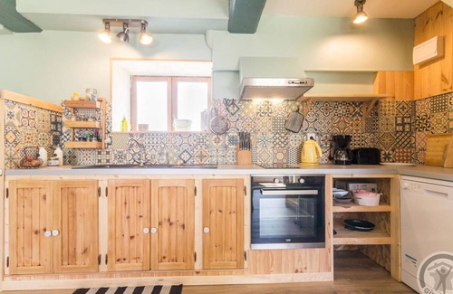 Savigny-le-Vieux Cabaña | Casa familiar con Internet y mascotas permitidas en Normandía