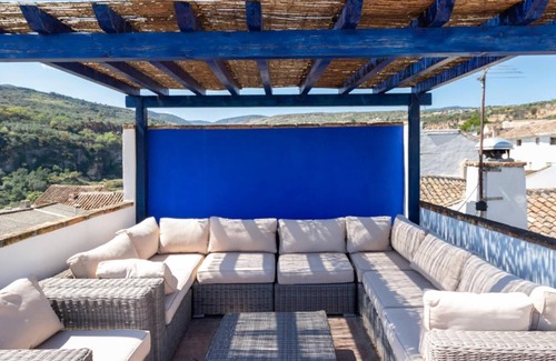 Albunuelas Cabaña | Casa familiar con 5 dormitorios, piscina y terraza con vistas.