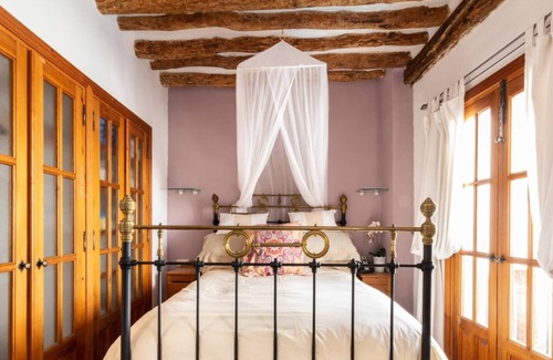 Albunuelas Cabaña | Casa familiar con 5 dormitorios, piscina y terraza con vistas.