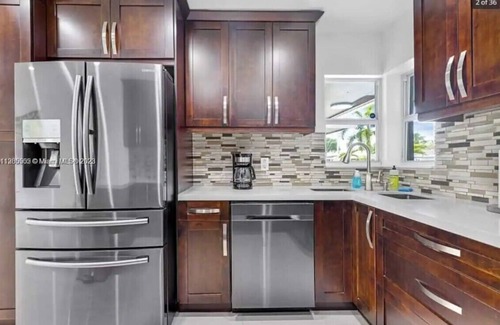 Melaleuca Gardens Casa | Family House with only 10 min from the beach.