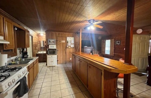 Ernul Cabina | Family Hunting Cabin