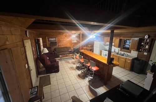 Ernul Cabina | Family Hunting Cabin