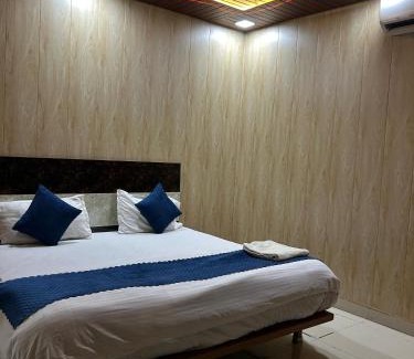 Delhi Casa | Family inn